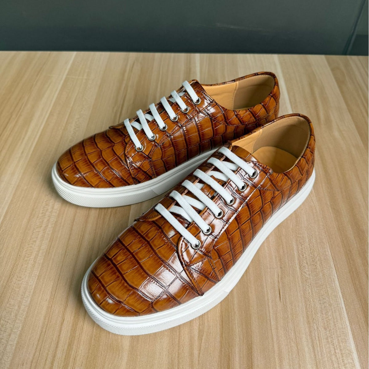 Plus-size Lace-up British-style Personalized Casual Mens Sneakers