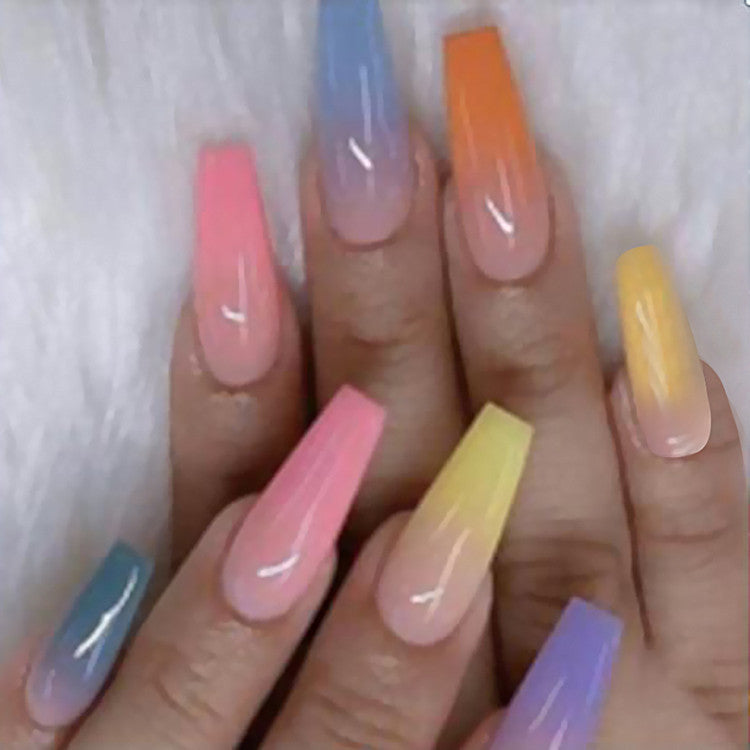 Femmes Colorful Trapézoïde en forme de faux ongles Conseils