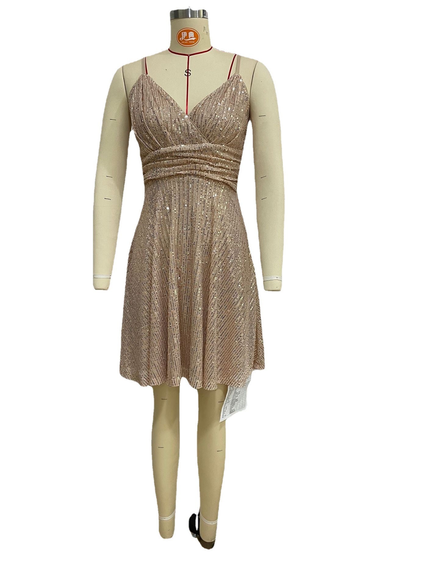 L'automne et l'hiver les femmes sexy magnifique robe pailletée plissée cross strap vacances Style
