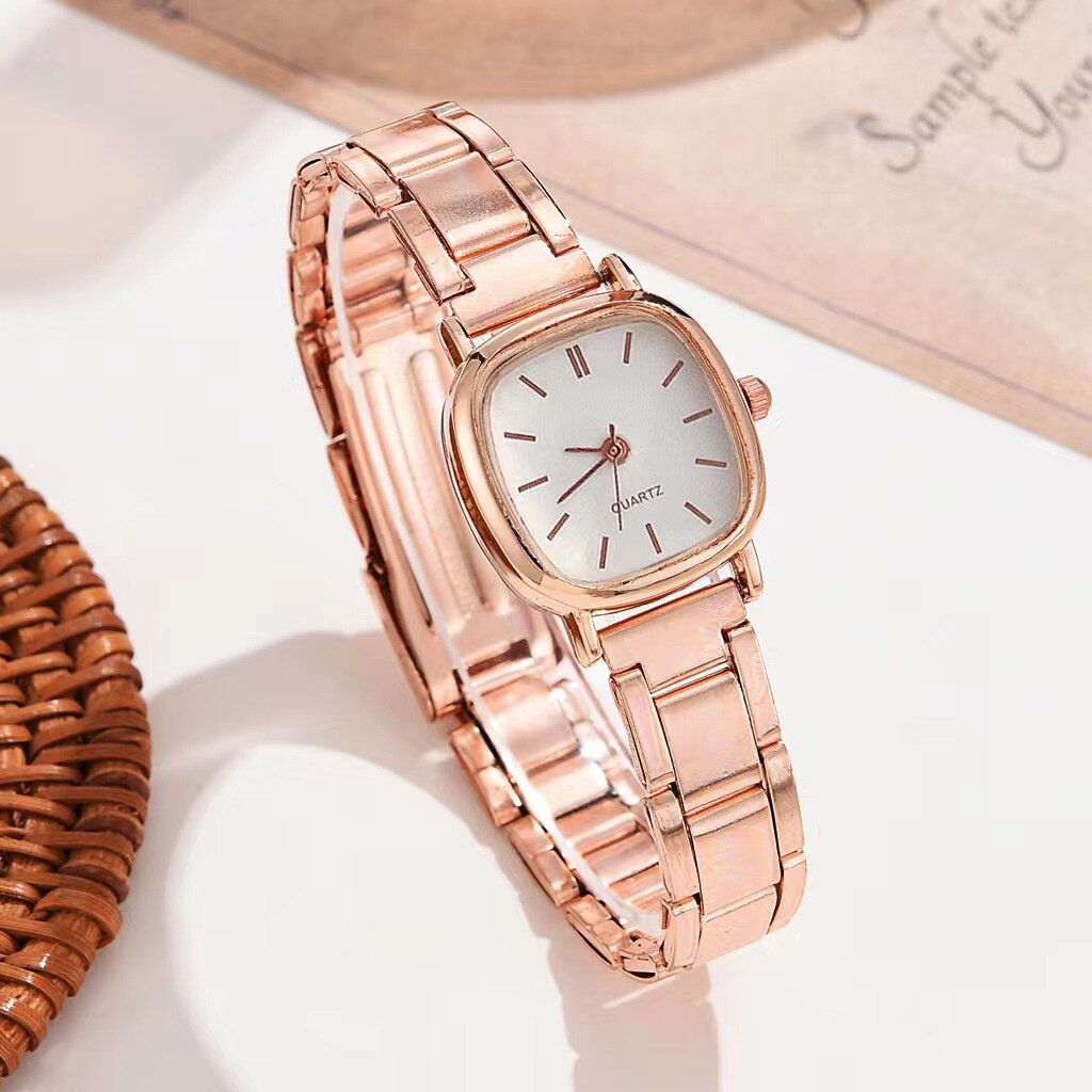 Montre à quartz romaine carrée en alliage pour femmes