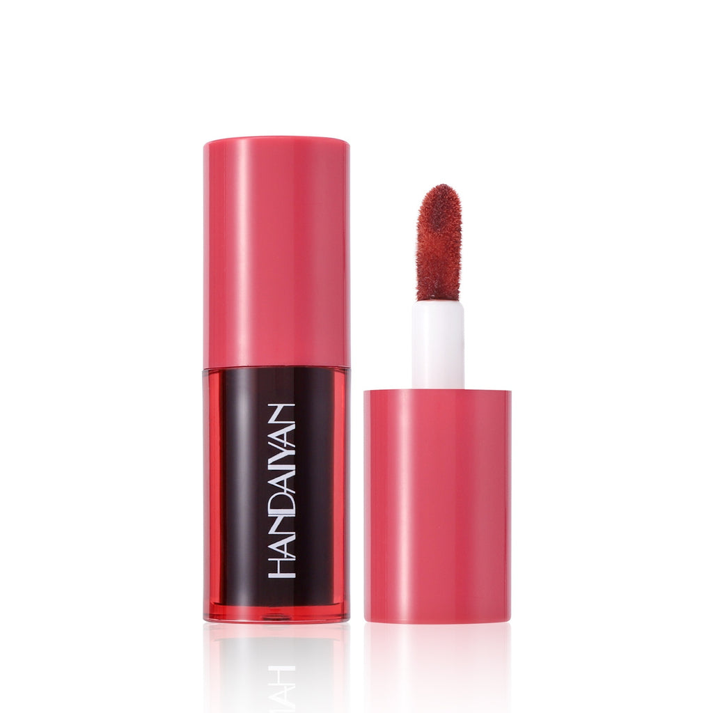 Waterproof glossy And a mud-resistant lip gloss