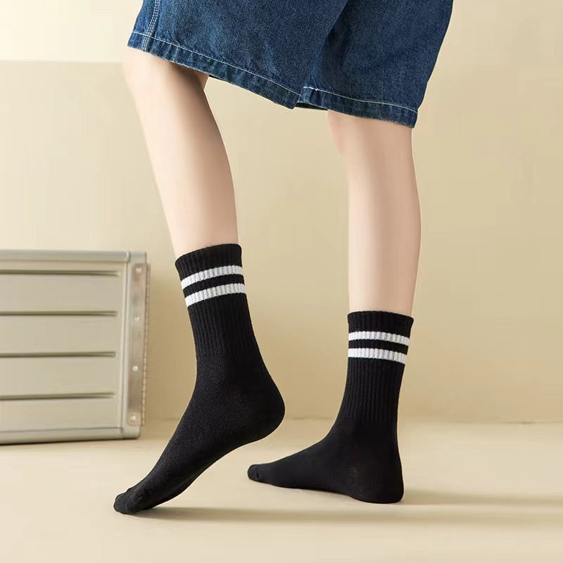 Chaussette de longueur mi-calf pour homme Couleur solide Chouette respirante Absorbant Déodorant
