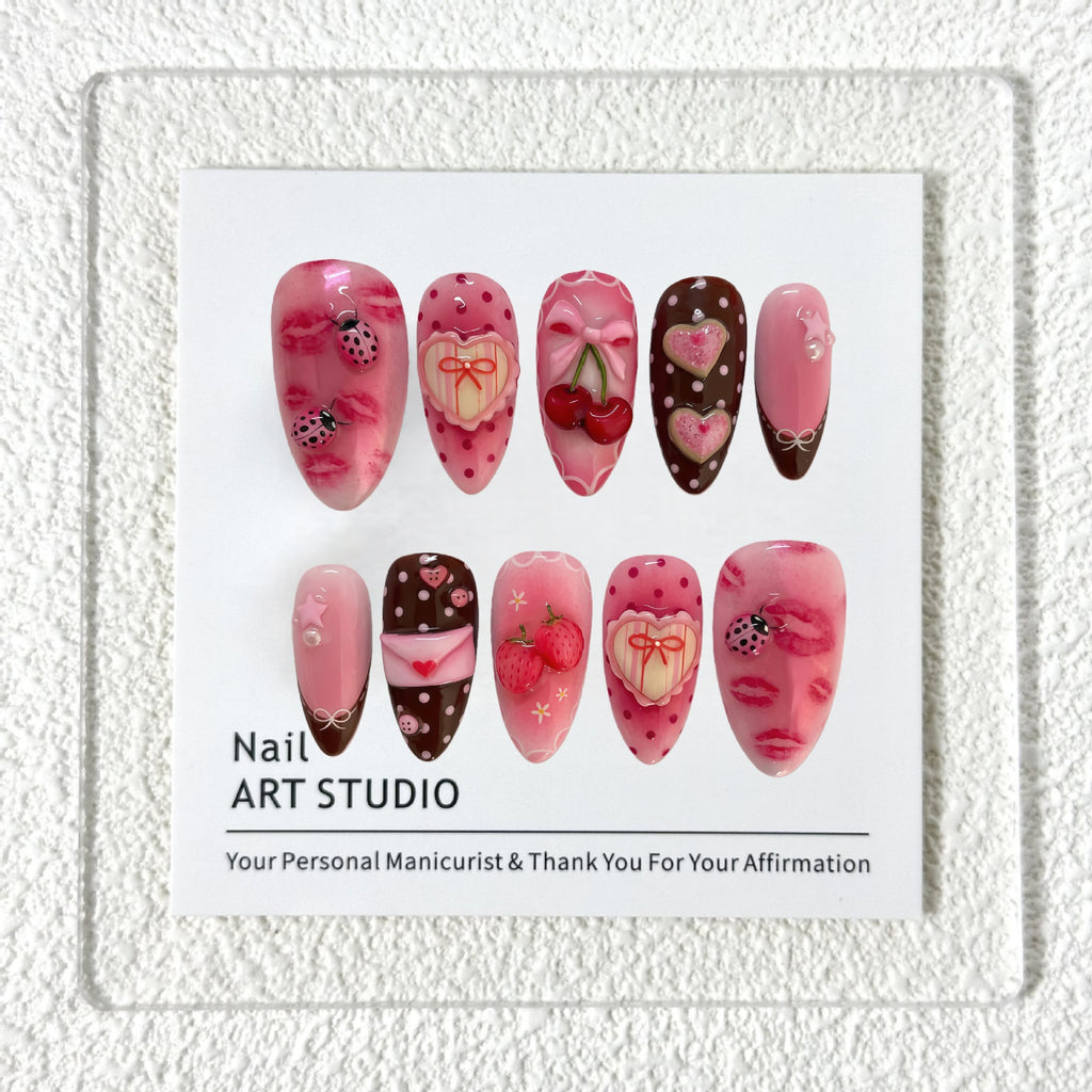 Enveloppe de fraise douce en forme de coeur Polka-Dot Conseils pour porter des ongles