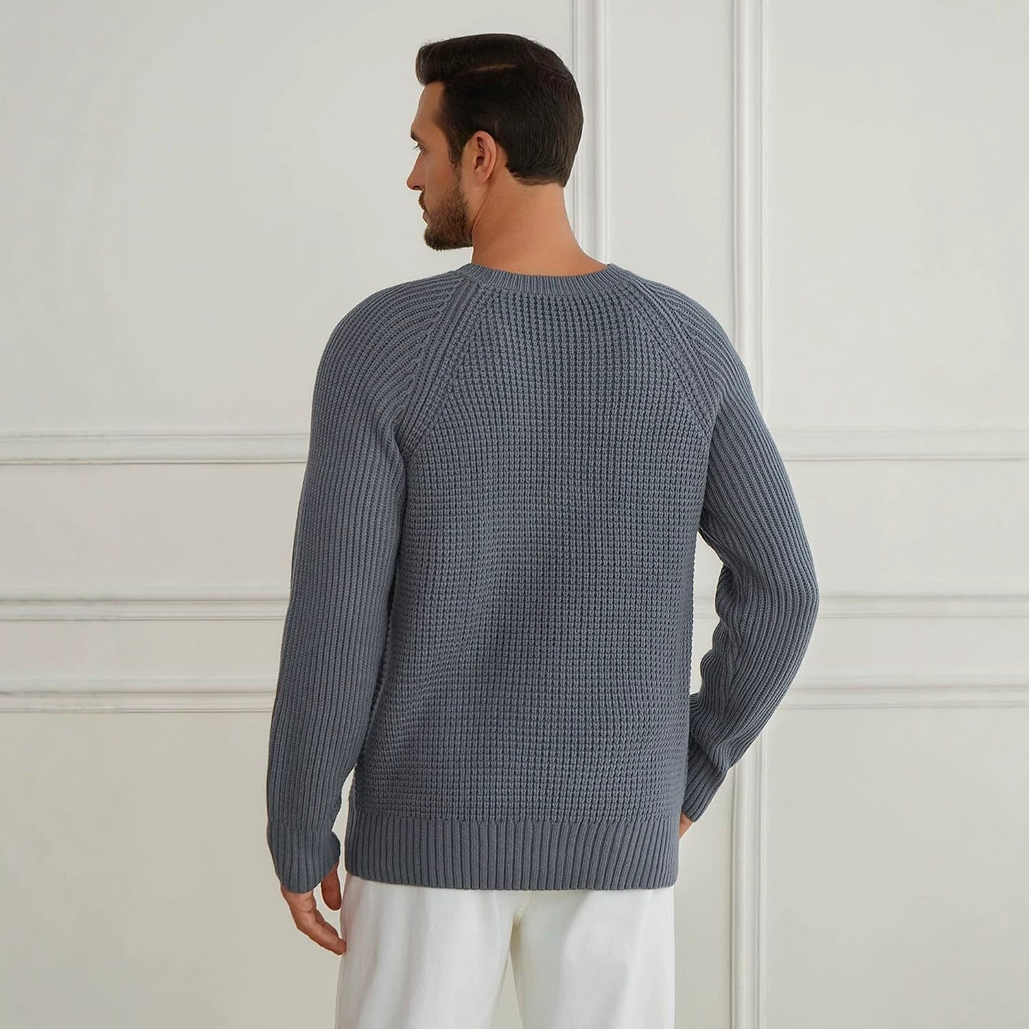 Pull à manches longues polyvalent avec une ligne ronde