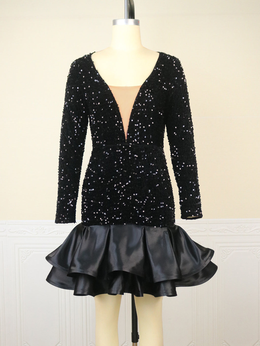 See-through Deep V-neck Sequins Robe Banquet Ball Party Robe courte