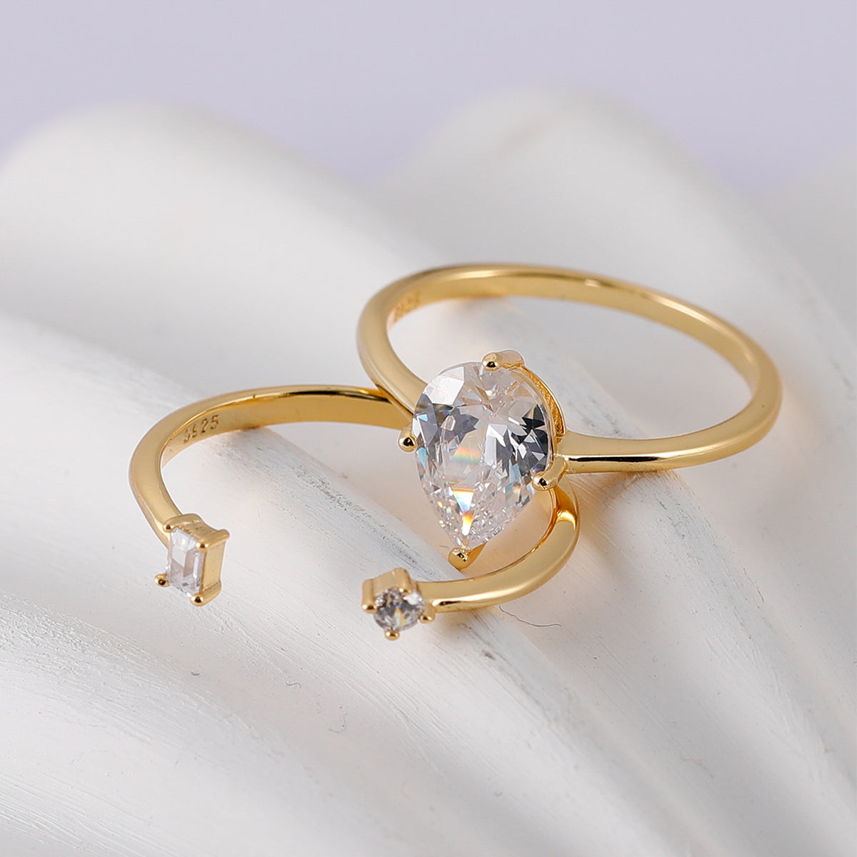S925 Argent plaqué or 7x10mm Poire Moissanite Bague Set Open Band D Couleur VVS1 US Taille 6-9