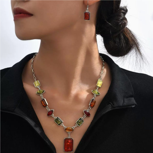 Boucles d'oreilles et colliers en deux parties