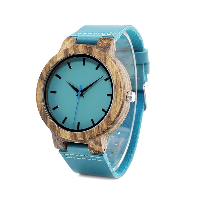 Simple montre en bois comme cadeau d'anniversaire pour les étudiants