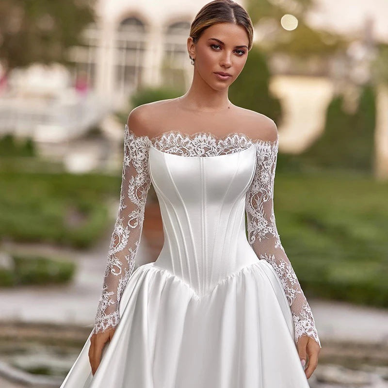 Robe de mariée satinée en dentelle à épaule unique