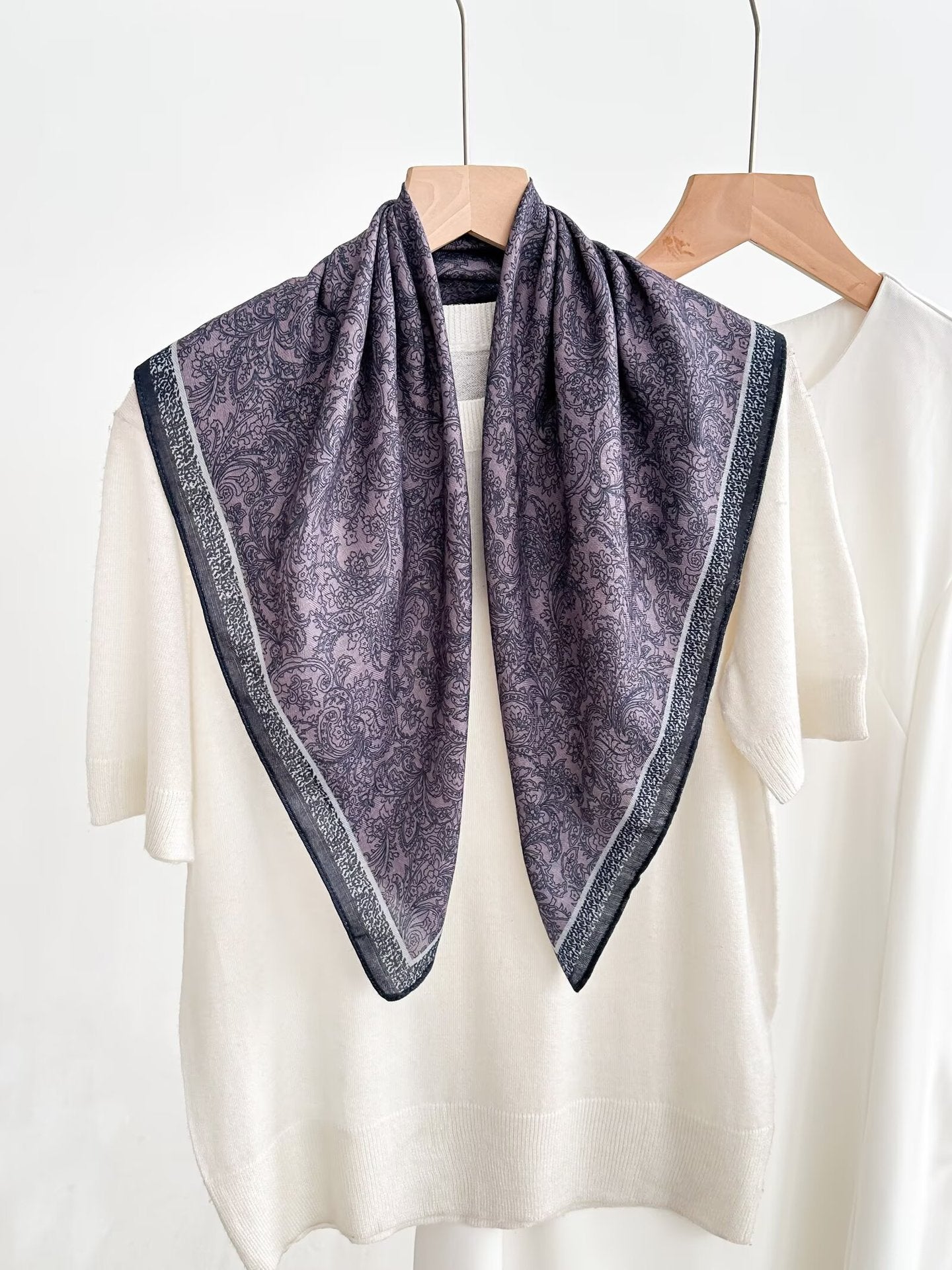 Femmes 70cm carré écharpe Vieux cou écharpe Collier chaud
