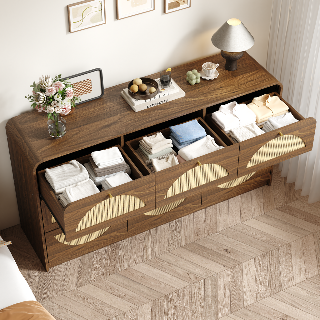 Finition de noix Dressing 9-Drawer avec Rattan Front