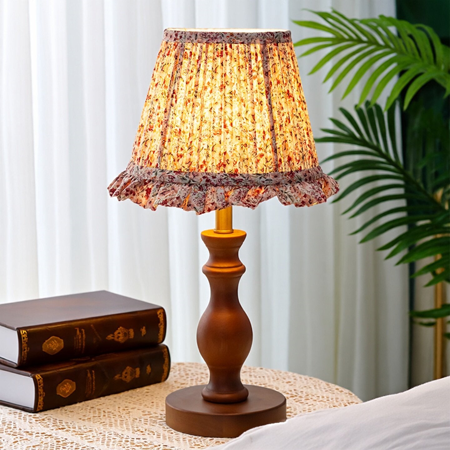 Lampe de table décorative en tissu floral