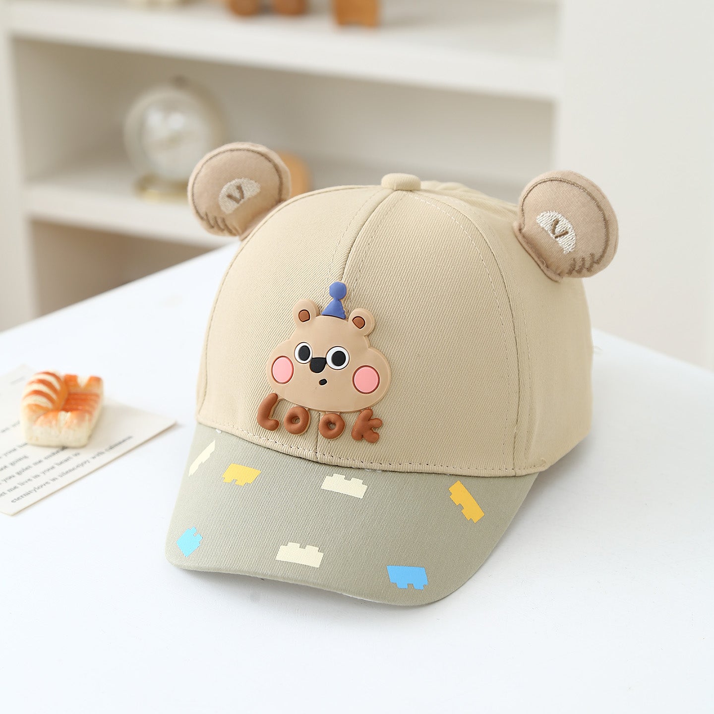 C'est mignon d'été pour protéger les enfants et les filles. Parfait pour