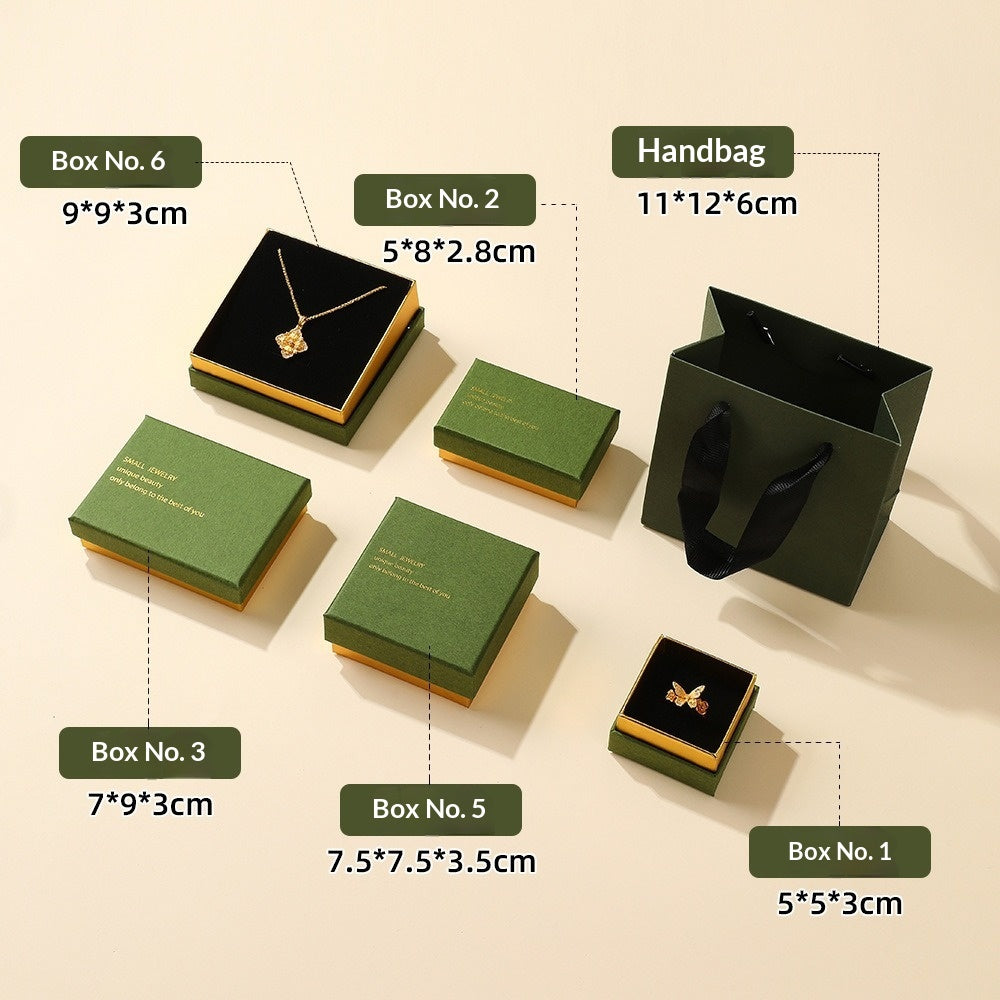 Exquise, boîte-cadeau à bijoux légère-luxe avec une ancienne esthétique haut de gamme