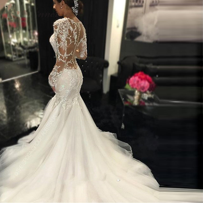 Trailing blanc Tempérament est mince et longue robe de mariée de dentelle