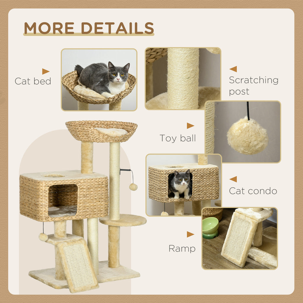 Arbre de chat pour les chats d'intérieur avec des postes de scratching