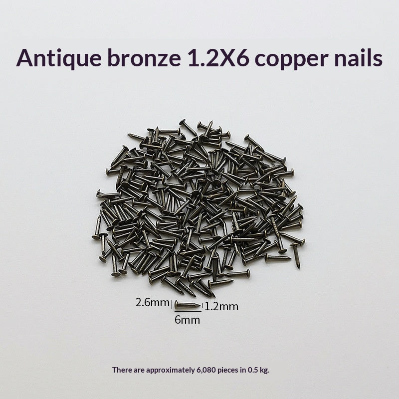 Boîte en bois Nails de fer artisanaux Oils de cuivre Accessoires