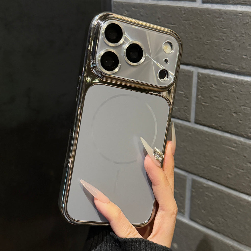 Cas téléphonique avec un protège-objectif intégré