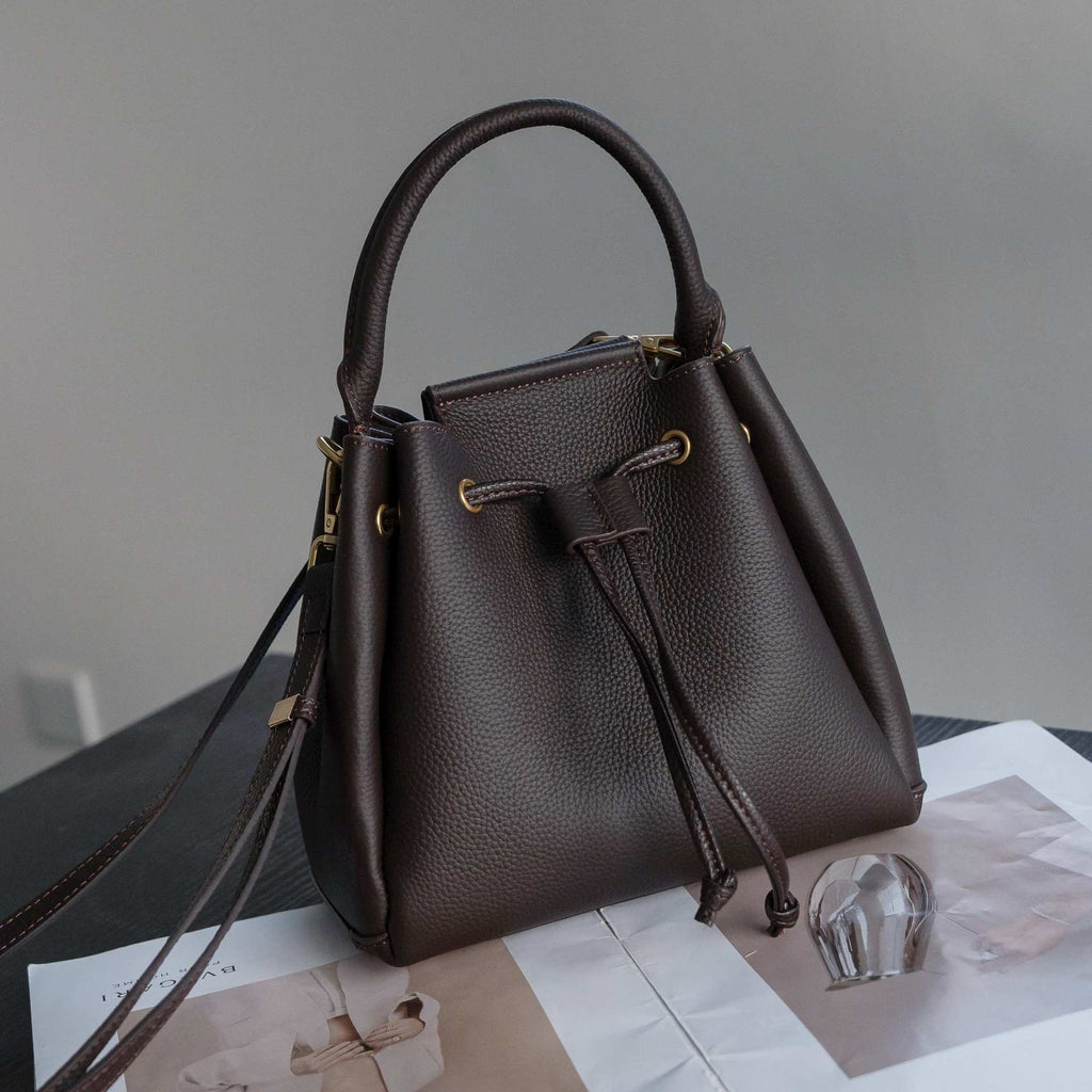 Sac de seau à cordons en cuir togo pour femmes