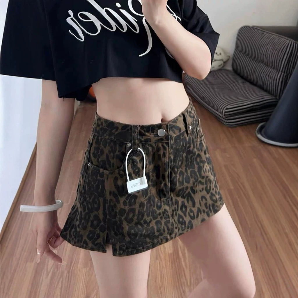 Leopard-print Femmes shorts de jupe d'été avec un style de carrosserie fente