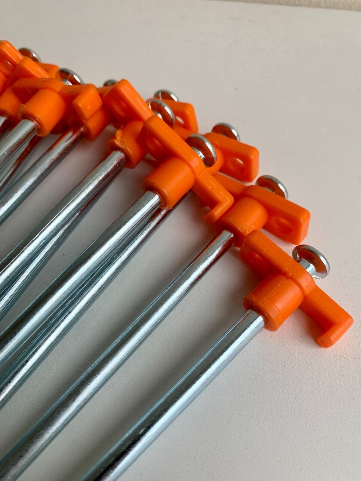 20 heavy-duty 25cm hard ground stakes