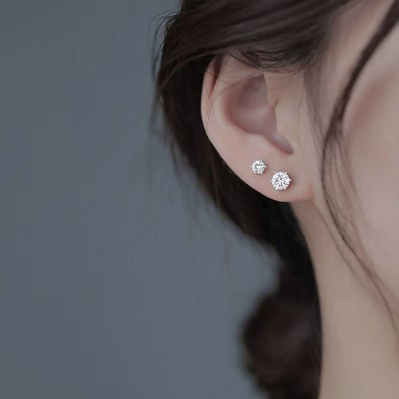Boucles d'oreilles classiques à six branches Moissanite pour femmes
