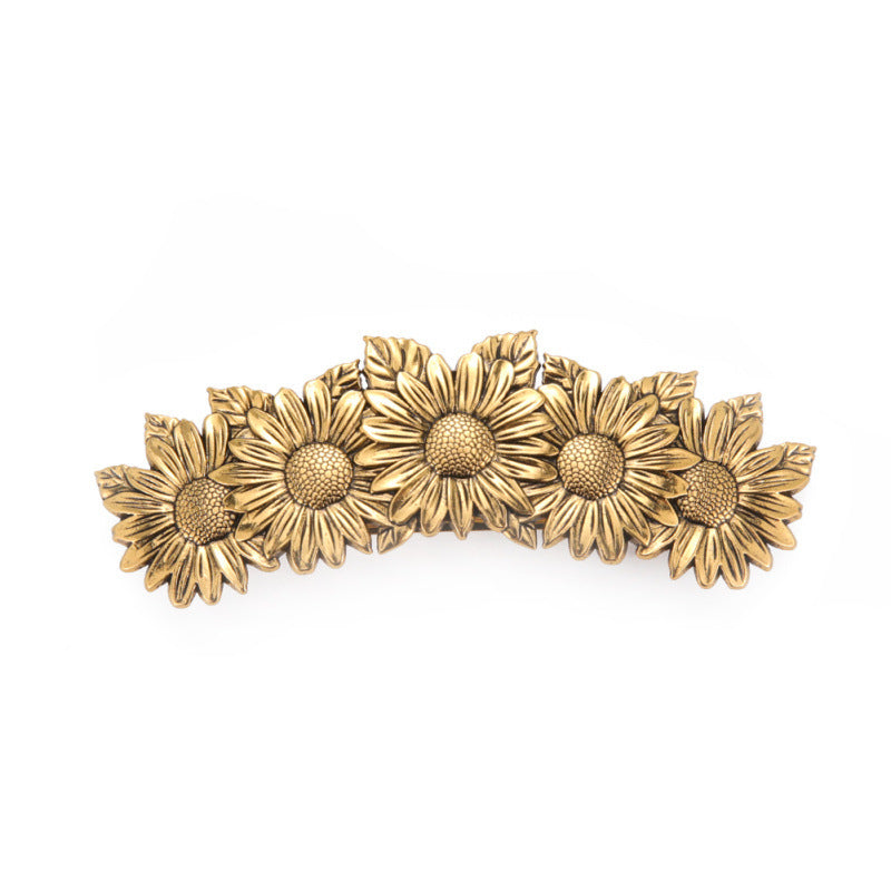 Fille cheveux dos tête scratching accessoires cheveux