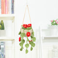 Crochet à la main suspendu ornement Pot avec trailing brillant rouge Blossoms et feuille verte