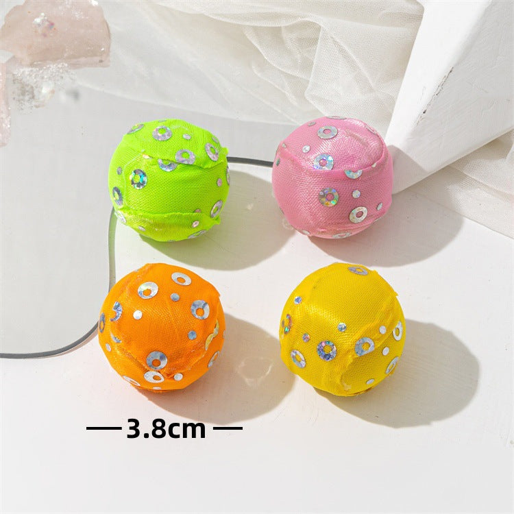 Balle de teasing de chat en plastique coloré Mesh Hollow Sound