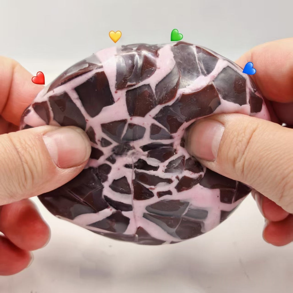 Chocolat foncé Crunchy Ball Stress-Relief Squeeze Toy