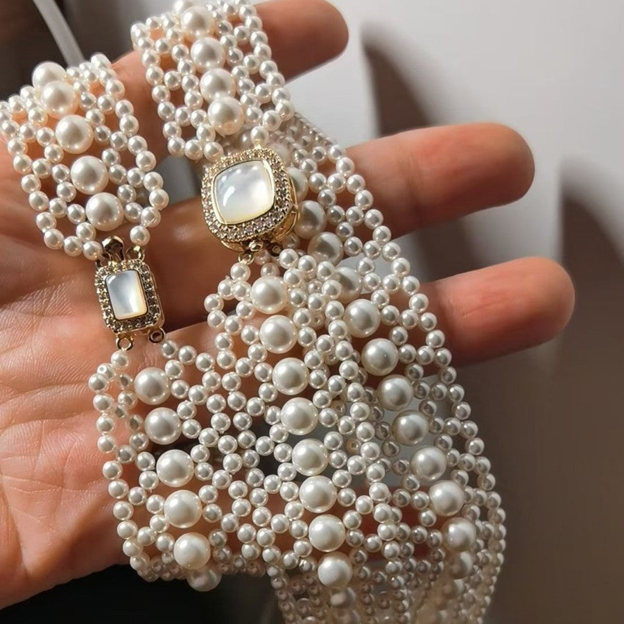 Bracelet et collier en perles light-luxy style français