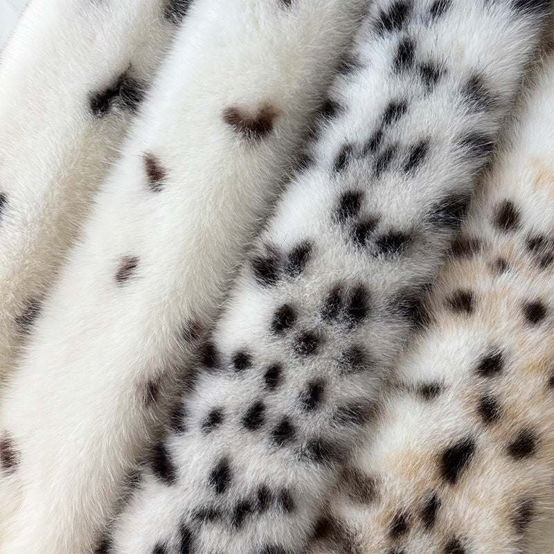 Echarpe naturelle en léopard imprimé en peluche avec un style doux coréen pour