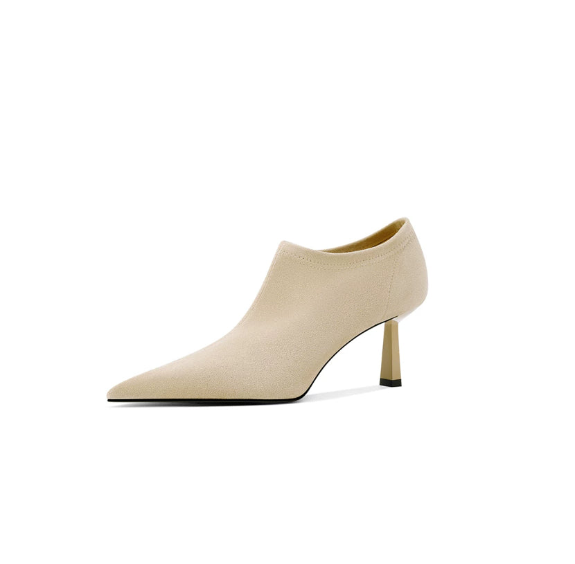 Arrivées de printemps Pompes polyvalentes Stiletto et bottes de cheville avec une boîte d'orteils profonde pour le Commu