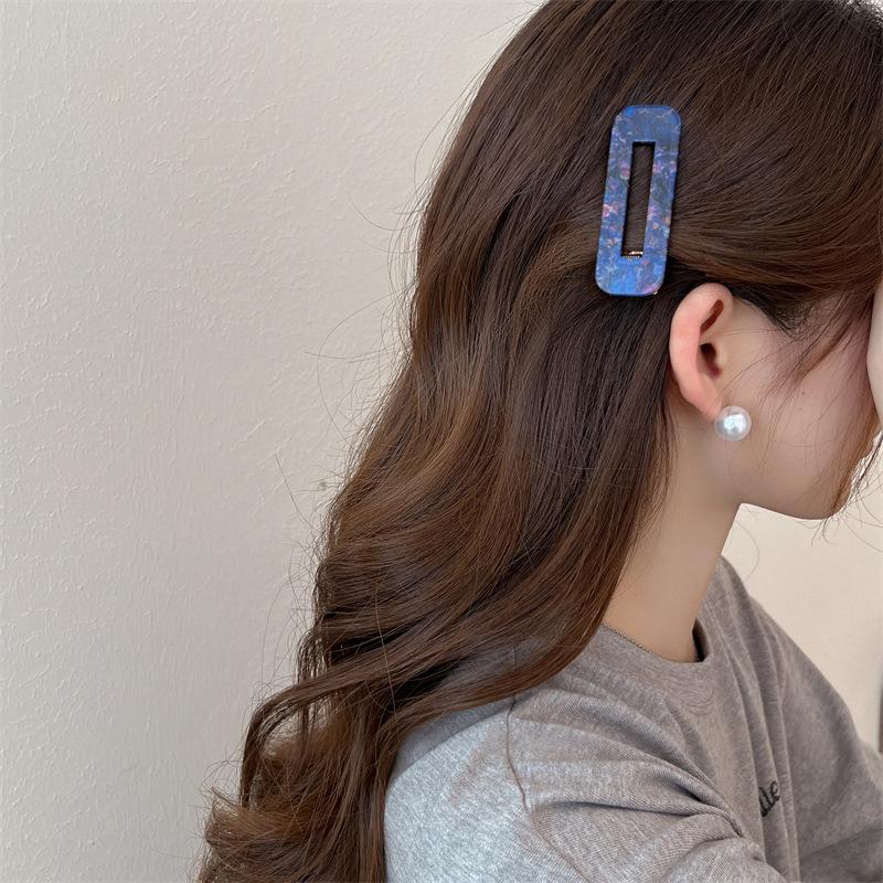 Clip latéral simple Clip à cheveux sur Internet