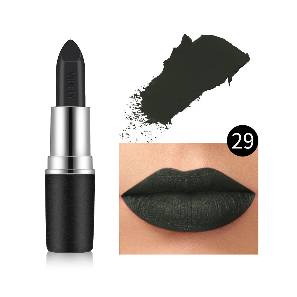Matte Bullet rouge à lèvres avec un fini velouté qui rend votre peau plus juste