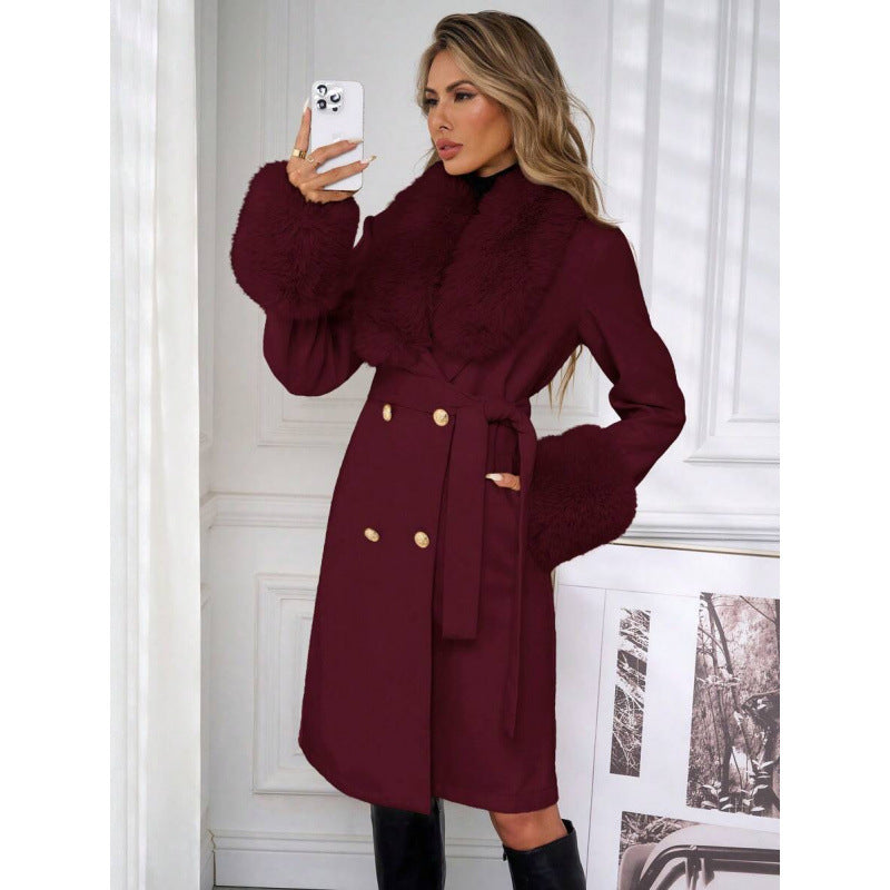 Élégant manteau de tranchée à deux seins avec une ceinture de cravate