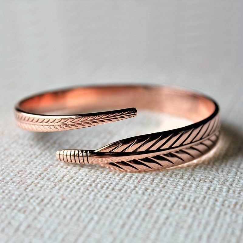 Bracelet en cuivre rétro avec un motif de feuille