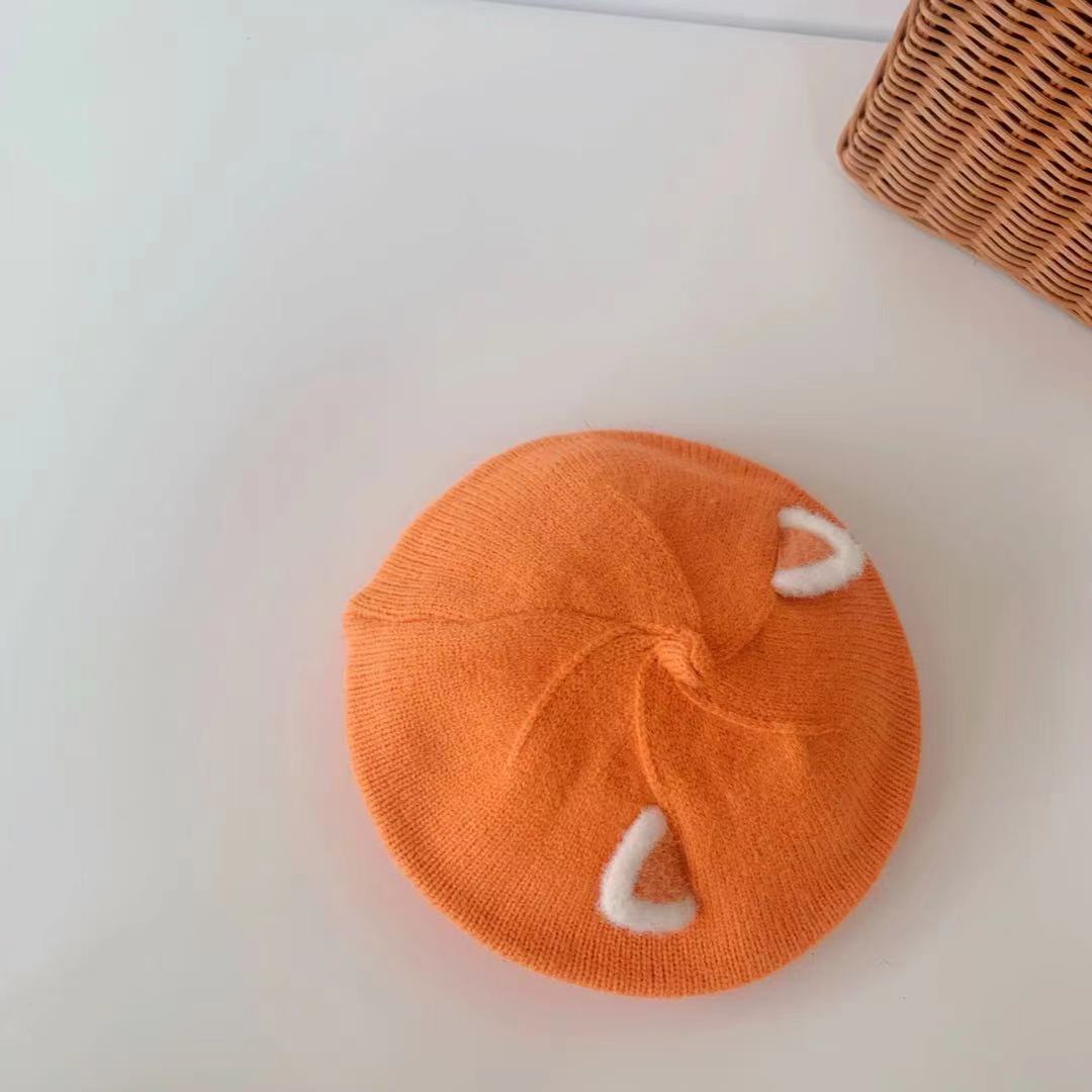 Chapeaux de laine de tricot de printemps et d'automne
