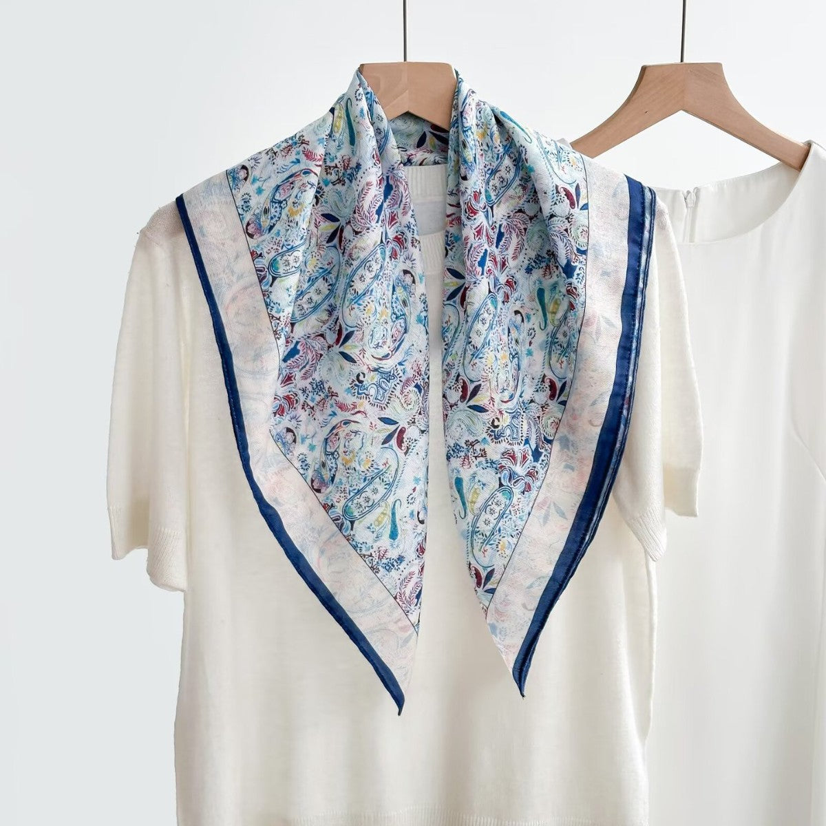 Echarpe de soie haut de gamme vintage pour femmes