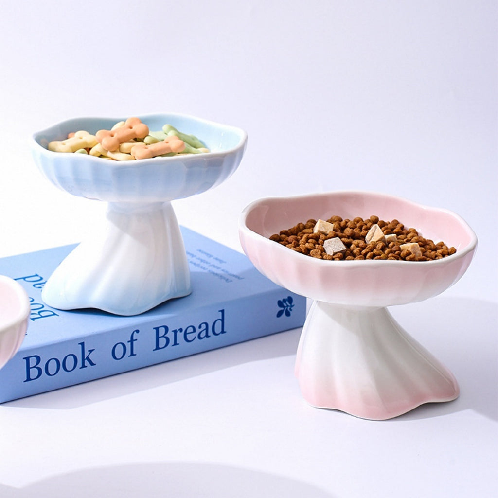Élevé en céramique graduée en forme de robe Pet Water & Food Bowl pour chats et chiens