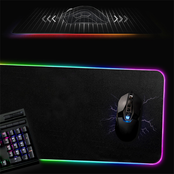 Illuminated table mat