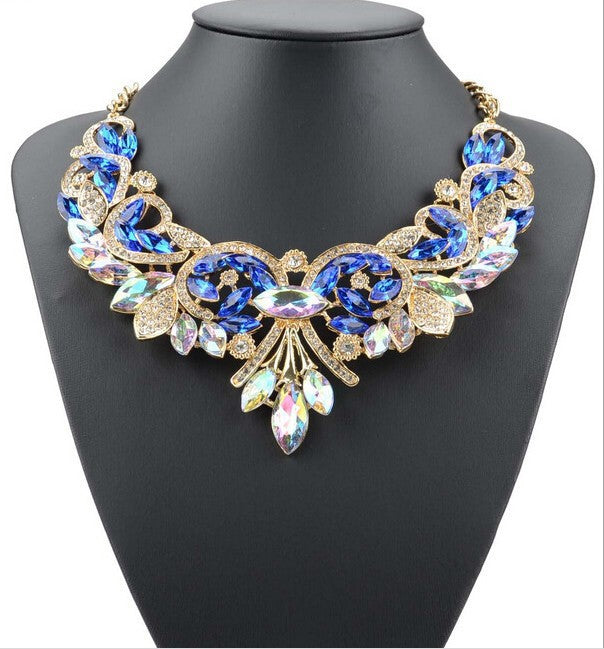Collier de fleurs en alliage de diamant pour les femmes