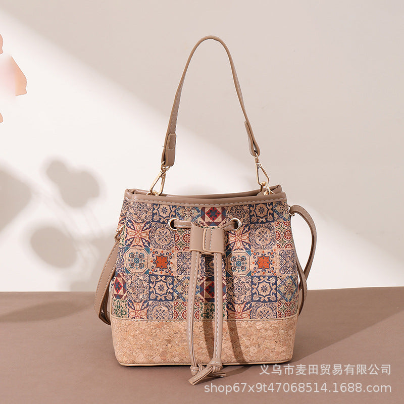 Vieux sac de rangement imprimé de grande capacité pour femmes avec extérieur en bois et en bois