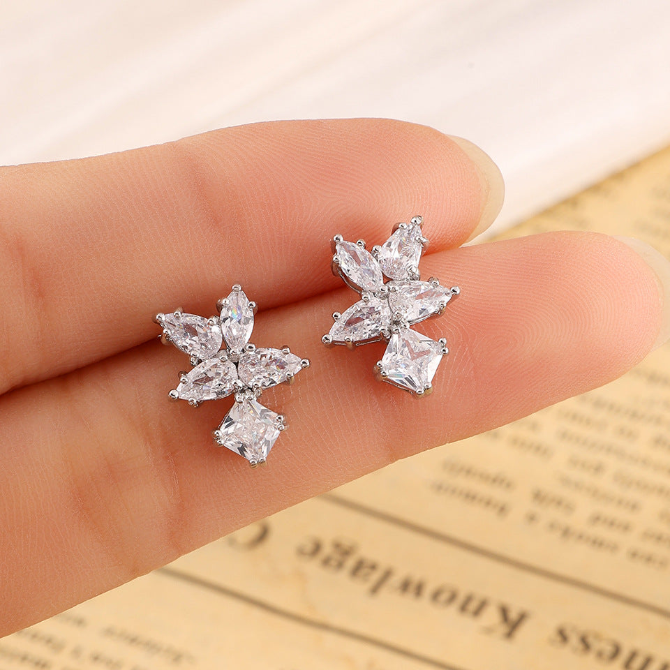 Boucles d'oreilles de fleurs marquise 4-Petal femmes CZ
