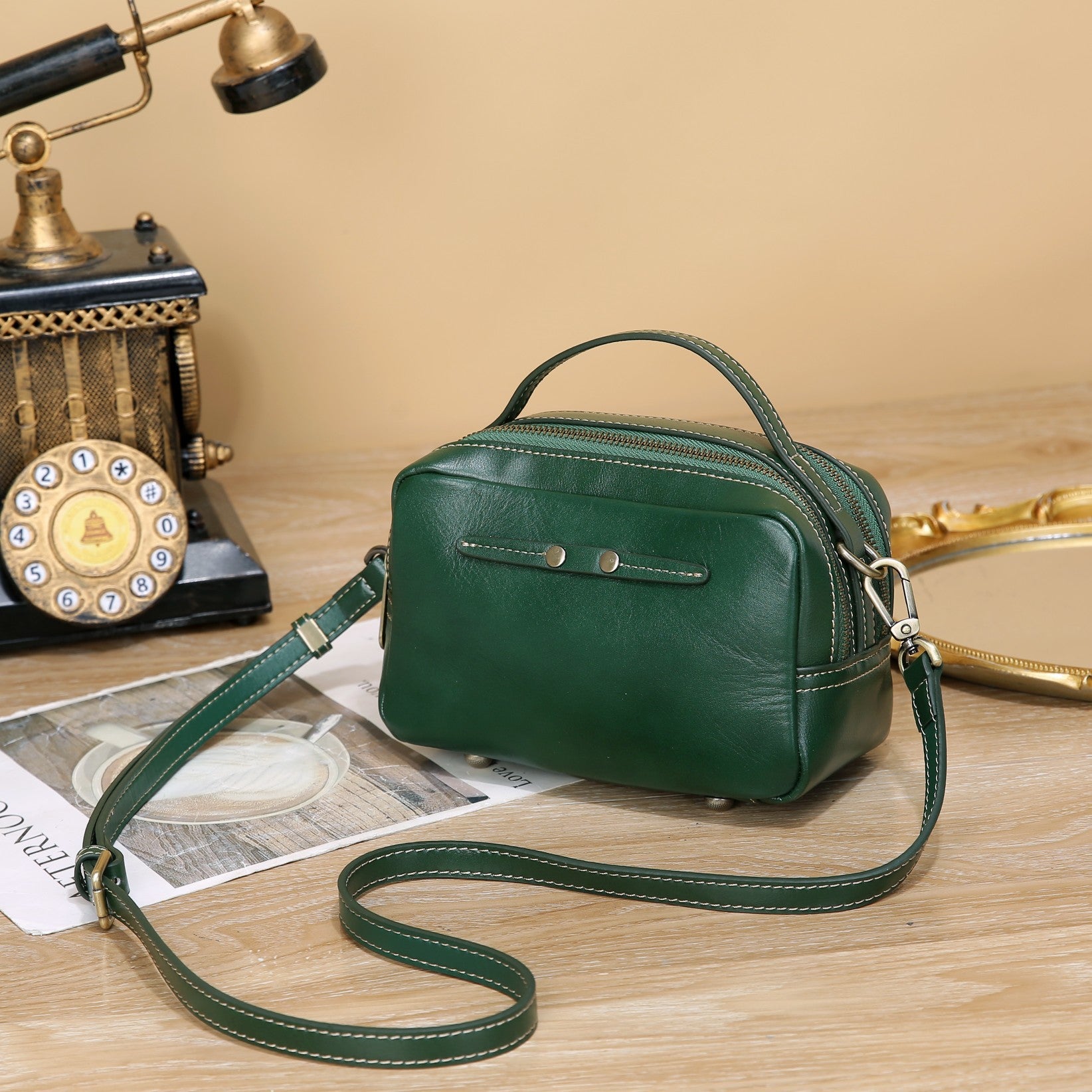 Sac vintage élégant en cuir de vache à grains supérieurs avec logo