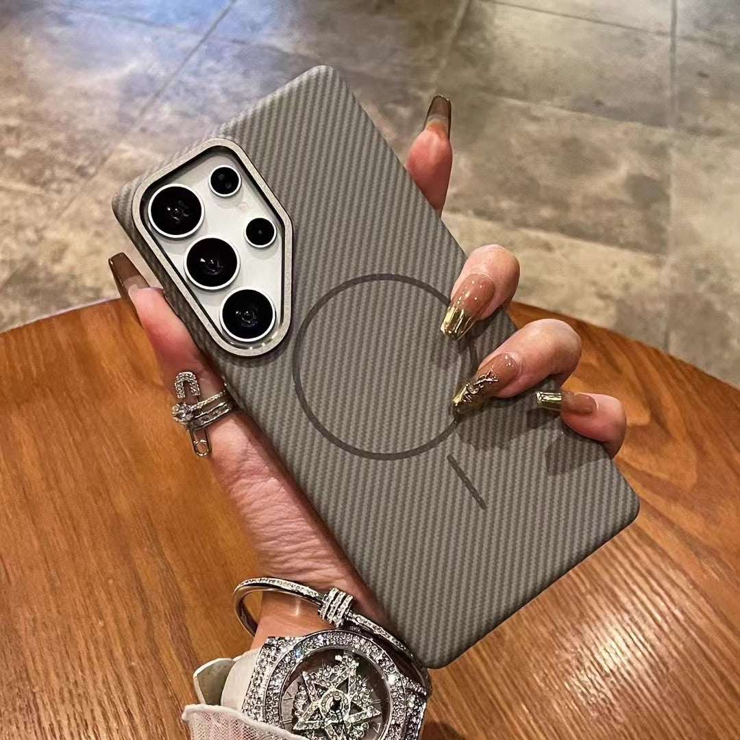 Coque de téléphone Fibre de carbone Fine Circle Aspiration magnétique S24ultra Kevlar Résistance à la chute