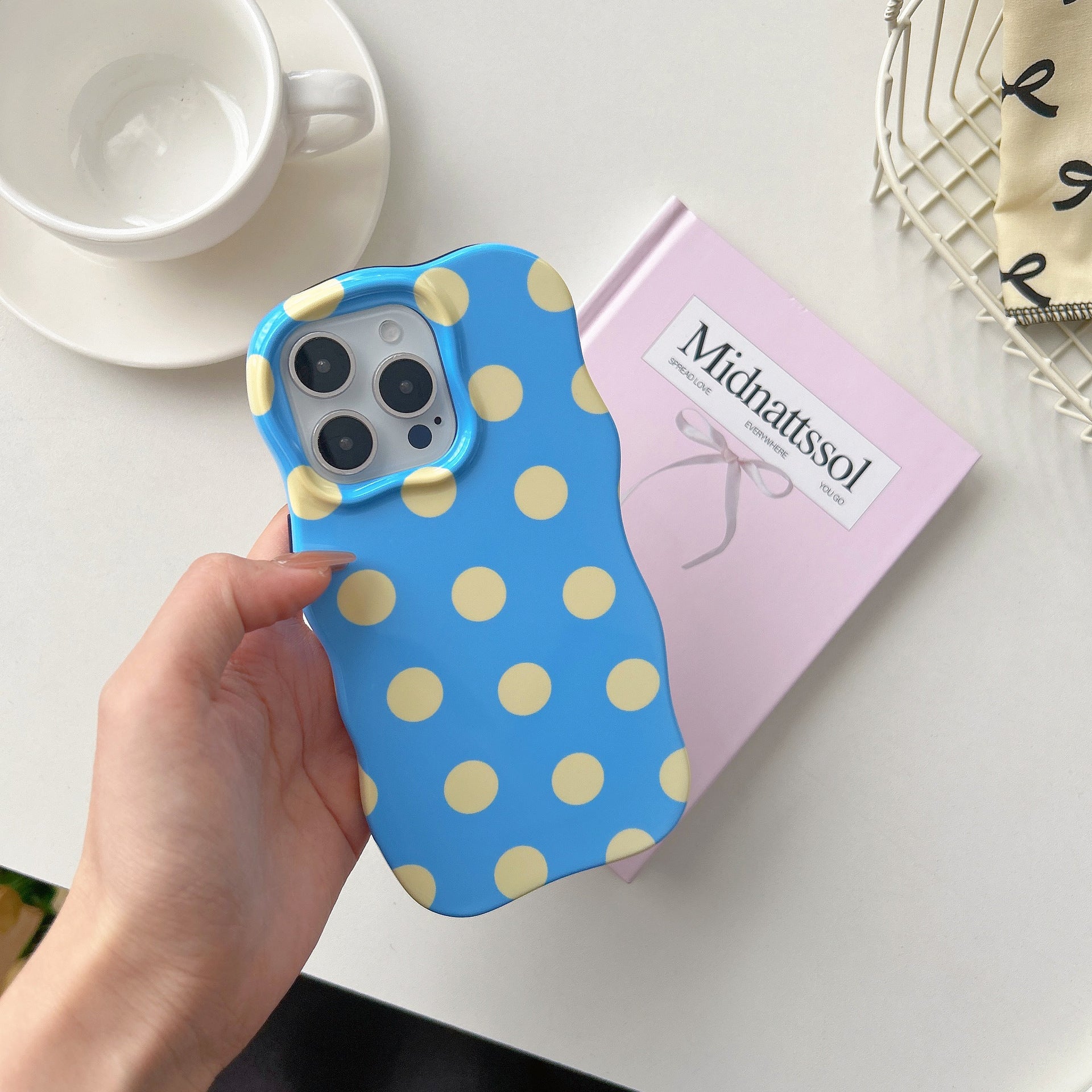 Coque de téléphone à point Polka de couleur brune avec film Wavy