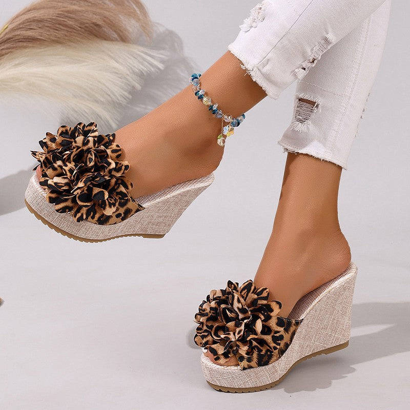Pantoufles pour femmes Commerce extérieur Sandales robustes à semelle épaisse Heel Plus-Size