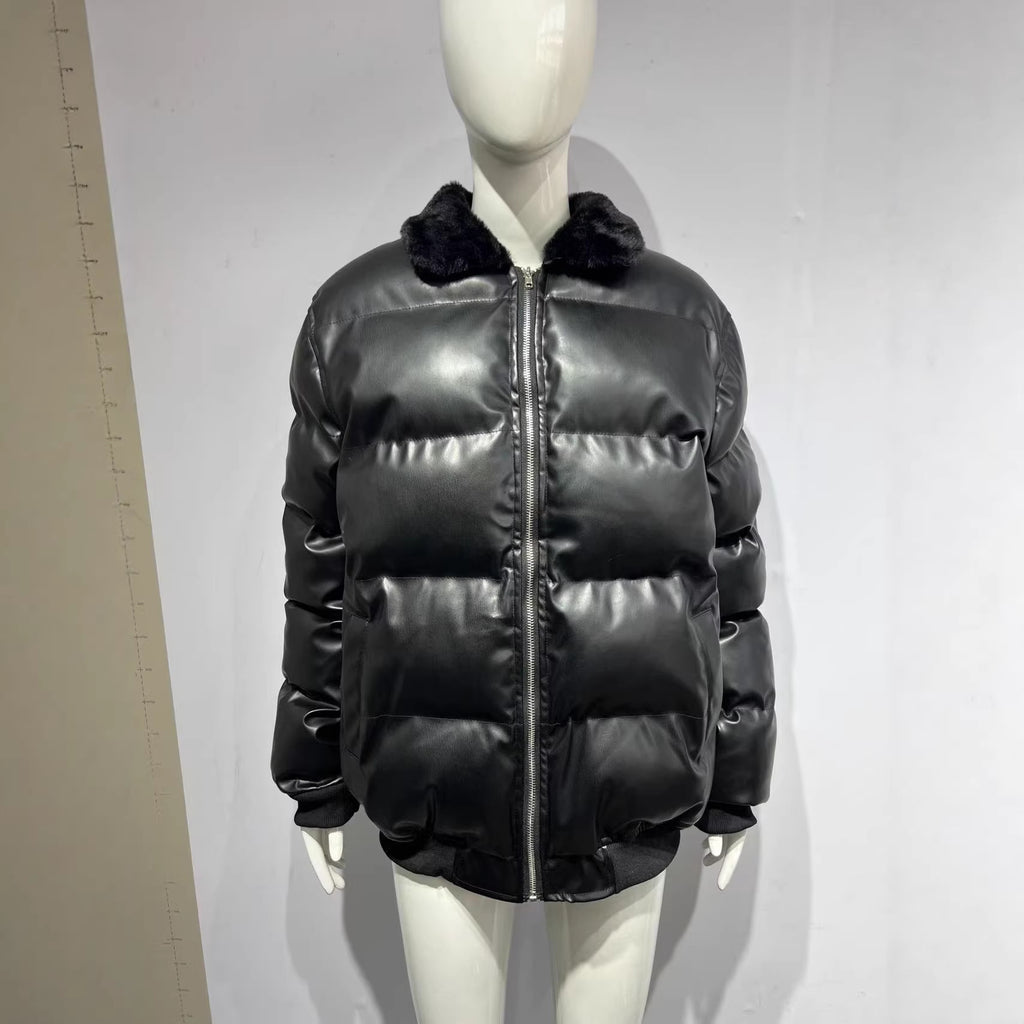 Veste en cuir de moto avec un lapel de mouton