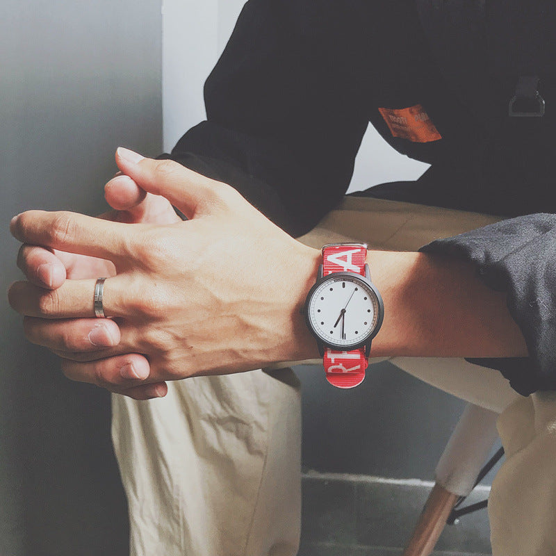 Hommes et femmes montres de couple pour le commerce international